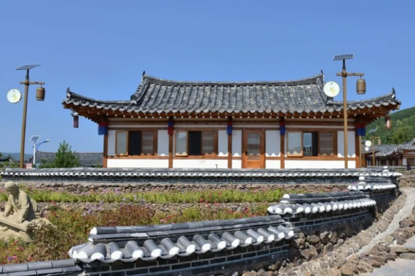 中国朝鲜族的传统民居建筑特色