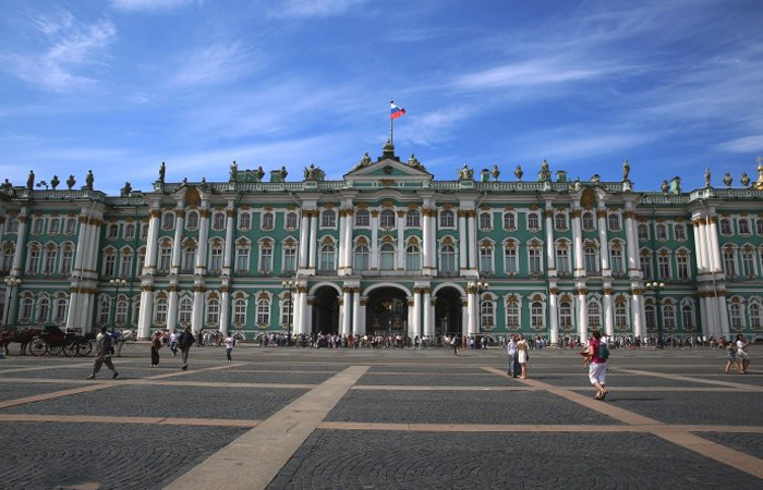 俄罗斯冬宫（世界四大博物馆之一），副馆长涉嫌诈骗被判监禁