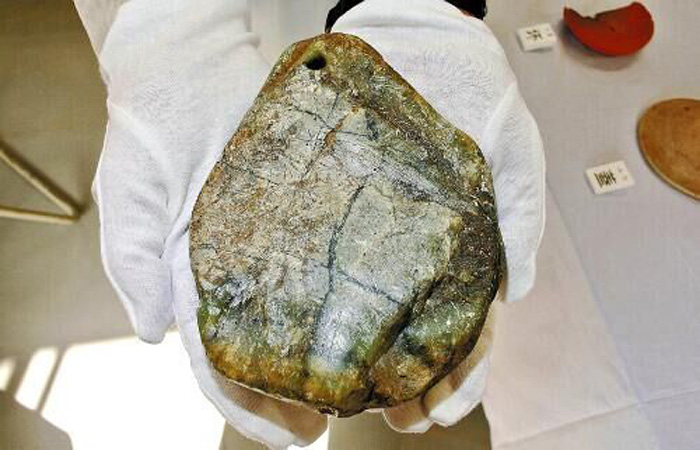 日本茨城县考古出土古代“温石” 被视为怀炉的一种