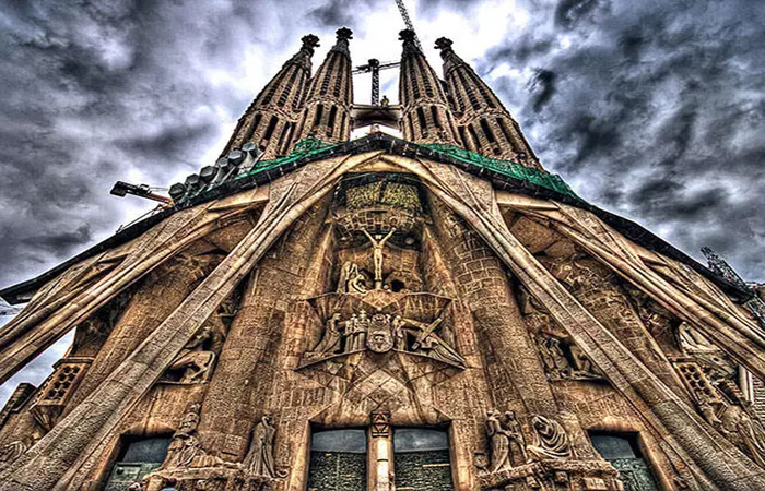 建了134年，全世界最伟大的＂烂尾楼＂终于要峻工了