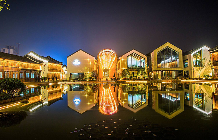 杭州上半年特色小镇实现工业企业主营业务收入905亿