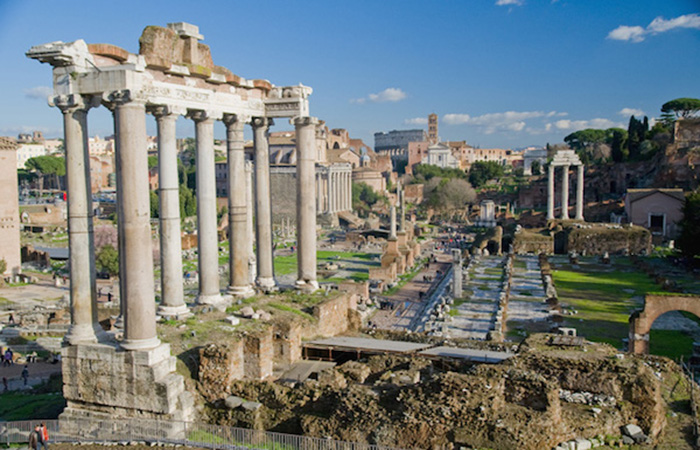 作为政治空间的罗马古建筑是否背弃了希腊民主思想？