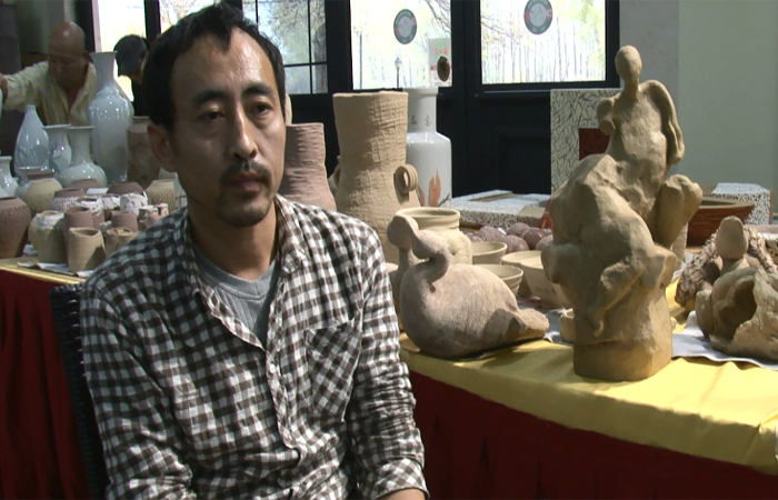 刘长文：创新推动中国现当代陶瓷艺术的发展