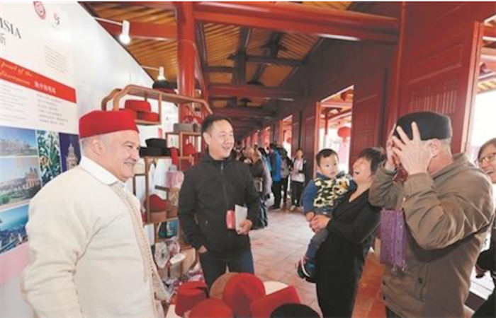 海上丝绸之路非物质文化遗产展在福建泉州举行