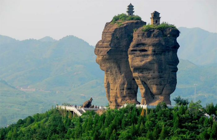中国最险的6大寺庙，绝壁上伫立千百年！