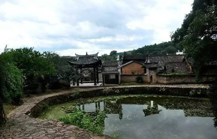 江南保存最完好最集中的客家古村：白鹭村