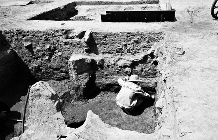 大同古城发现北魏寺庙遗址 出土泥塑十余尊