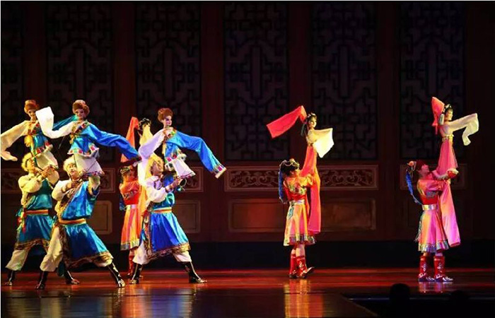 中国传统木偶戏在伦敦受欢迎