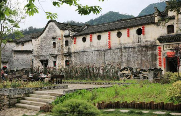 新光村的古建筑群 ：“江南乔家大院”