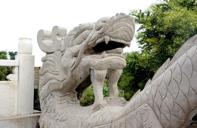 中国古建筑的石雕动物