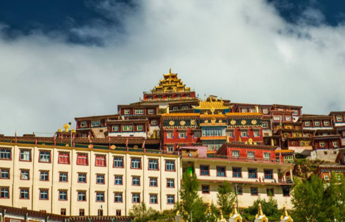 康藏地区宁玛派寺庙——甘孜白玉寺