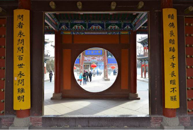 屏门中国四合院中常见的古建筑构件