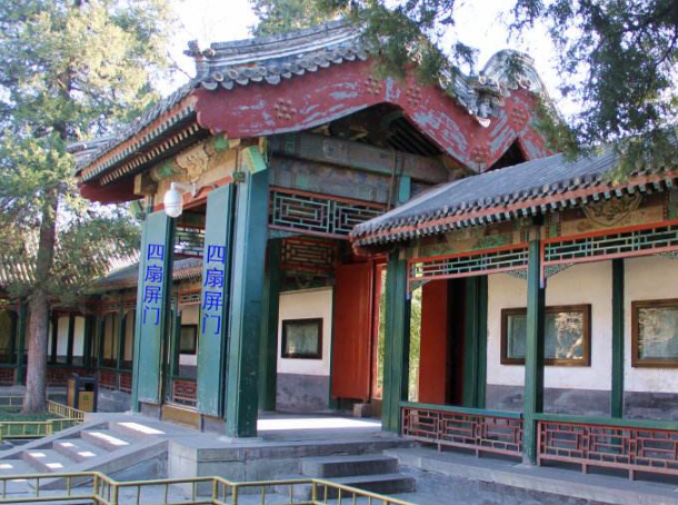 屏门中国四合院中常见的古建筑构件