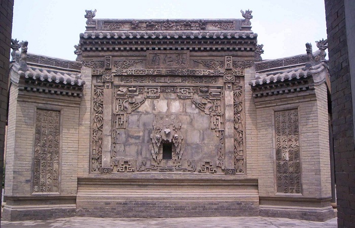 浅谈中国古建筑中影壁的形制及功能作用