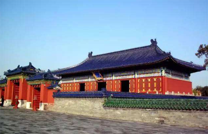 庑殿顶：中国古建筑中等级最高和最早的屋顶形式