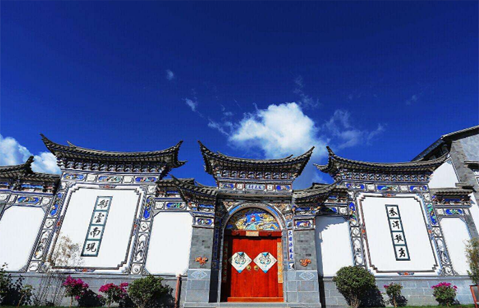 中国传统建筑中的照壁，一看就知道这家姓什么？