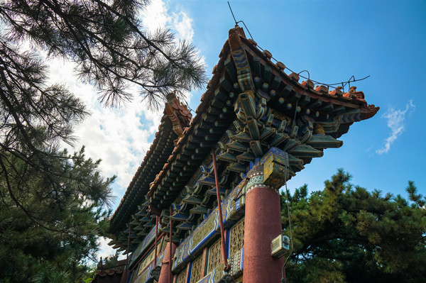 京城古寺繁多，最有名最古老是哪座？
