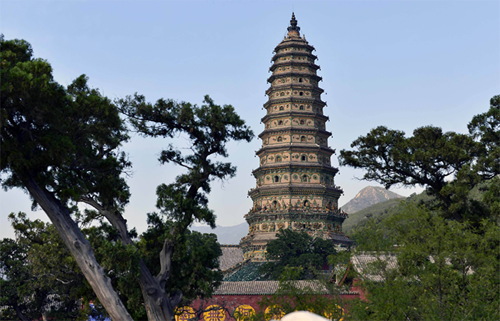 山西古建筑飛虹塔——中國現存最大最完整的一座琉璃塔