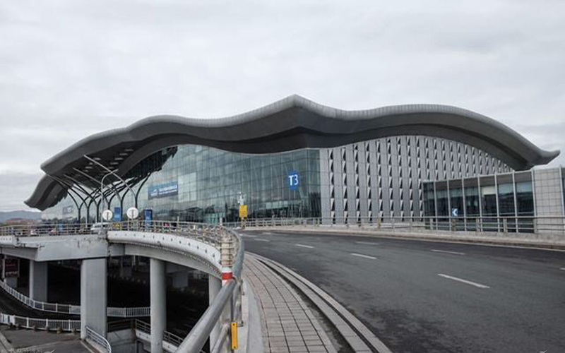 主持设计的乌鲁木齐国际机场