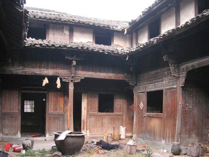 出售_四合院，位于义乌的古宅，木雕老房子_编号491