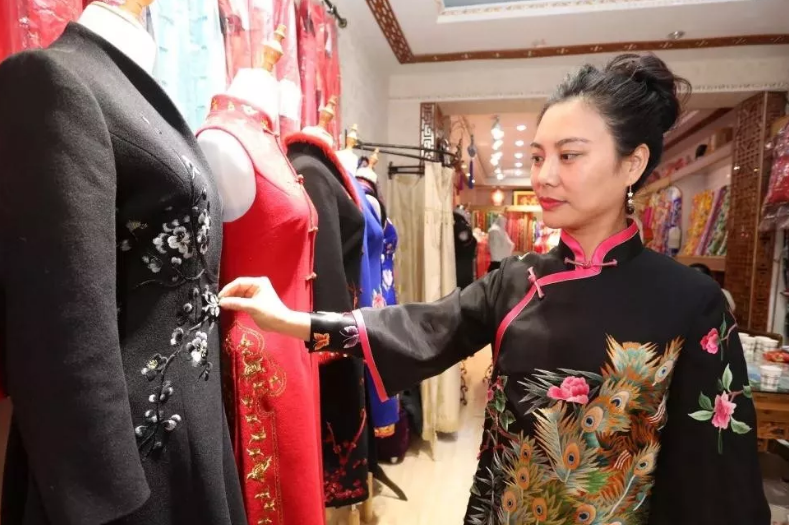旗袍制作技艺传承人王明明：传统+时尚是永远的潮流