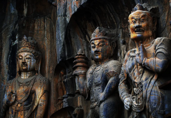 浅谈龙门石窟对中国佛教雕塑艺术的影响