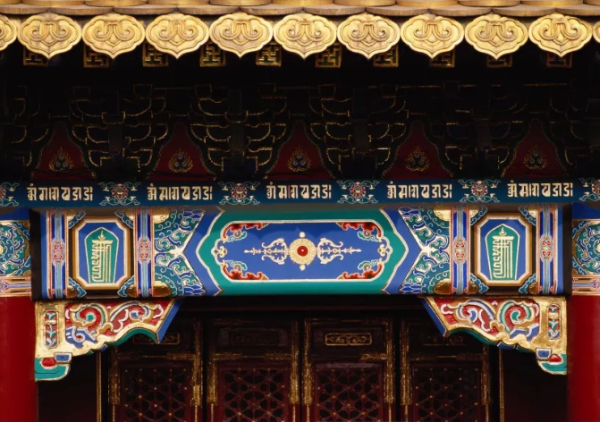 浅谈中国古建筑屋檐下的彩绘