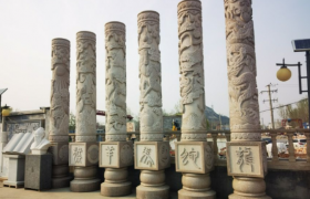 龙柱石雕：中国传统建筑中的一种装饰形式