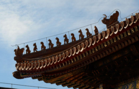中国古建筑中脊饰的地域文化
